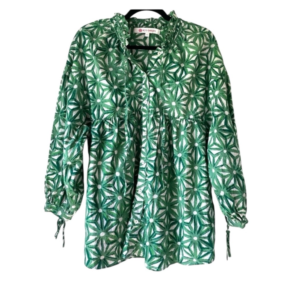Ro’s Garden Green Reina Ruffle Trim‎ Top Size large